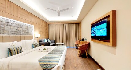 OREN Kasauli Room Type - Superior with Balcony