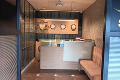 Hotel Samrat International