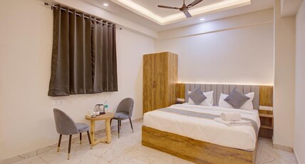 Hotel Tree Suites Next Airport Inn Room Type - Deluxe AC