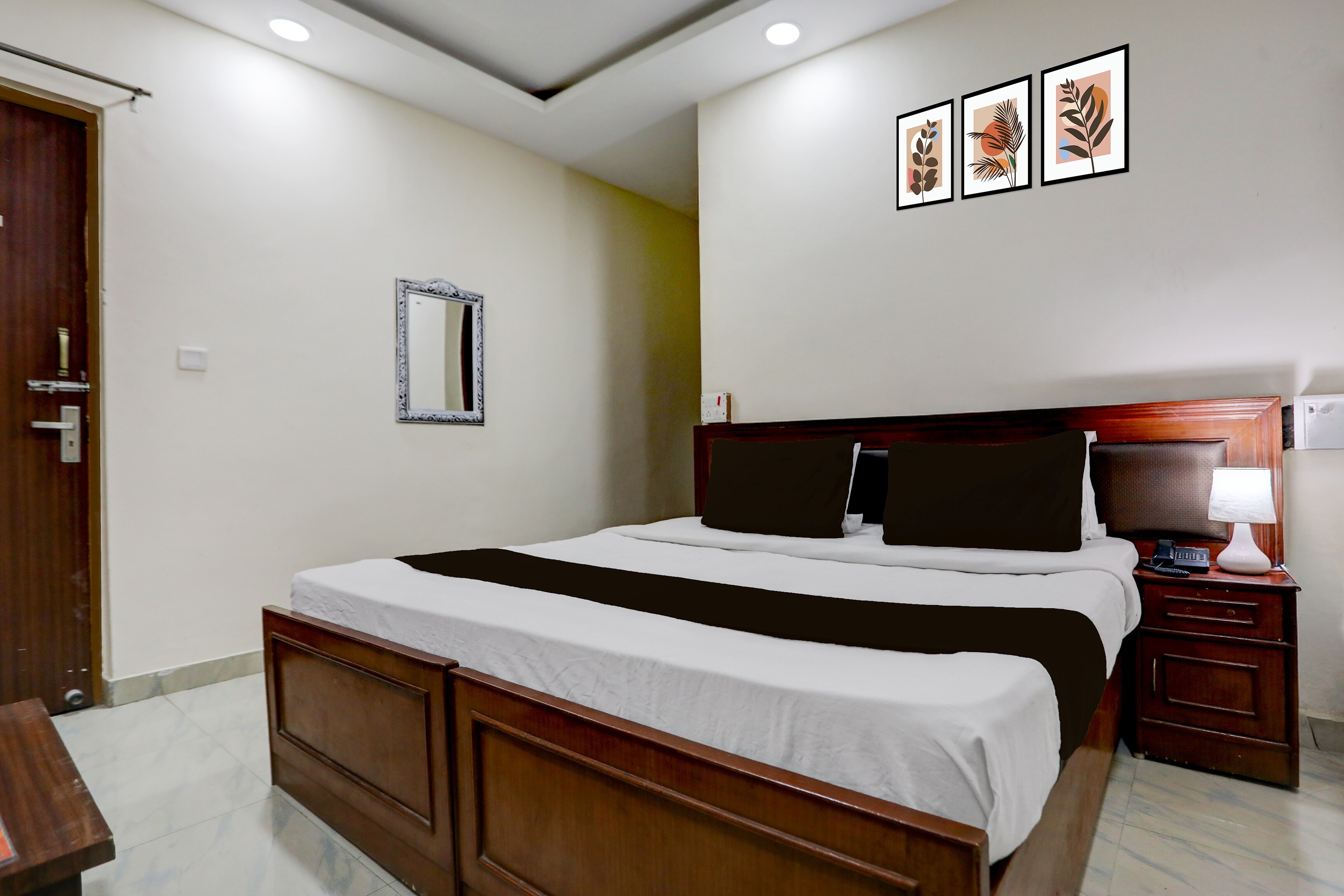 Flagship OYO Nova Resorts & Luxury Farm - Tap to explore photos