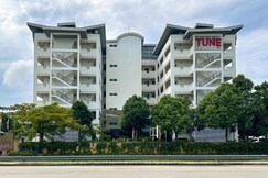 Tune Hotel KLIA Aeropolis (Airport Hotel)
