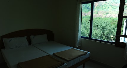 Hotel Bhanu Residency Room Type - Triple Bed Non AC Room
