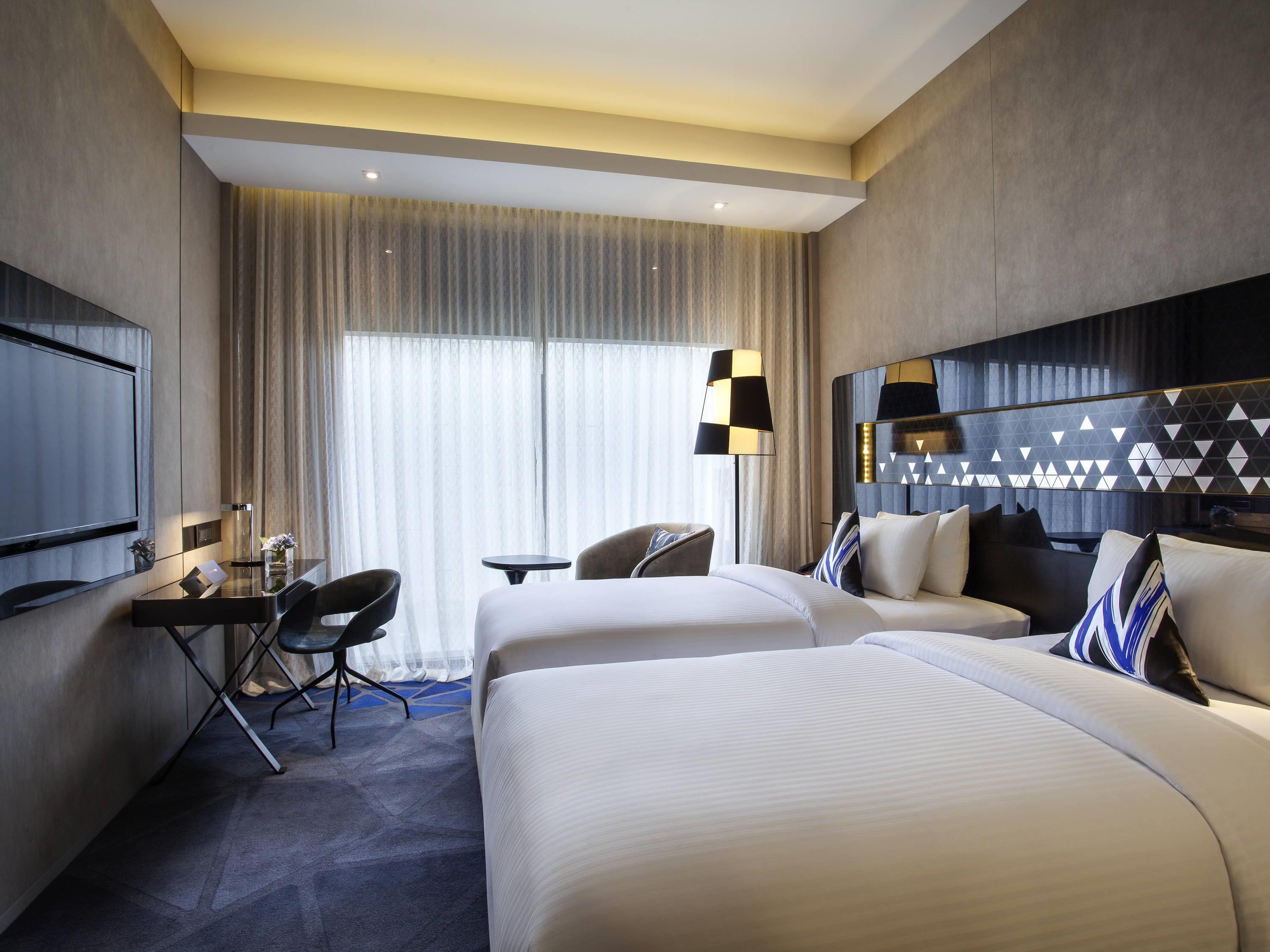 Novotel Singapore On Stevens - Tap to explore photos