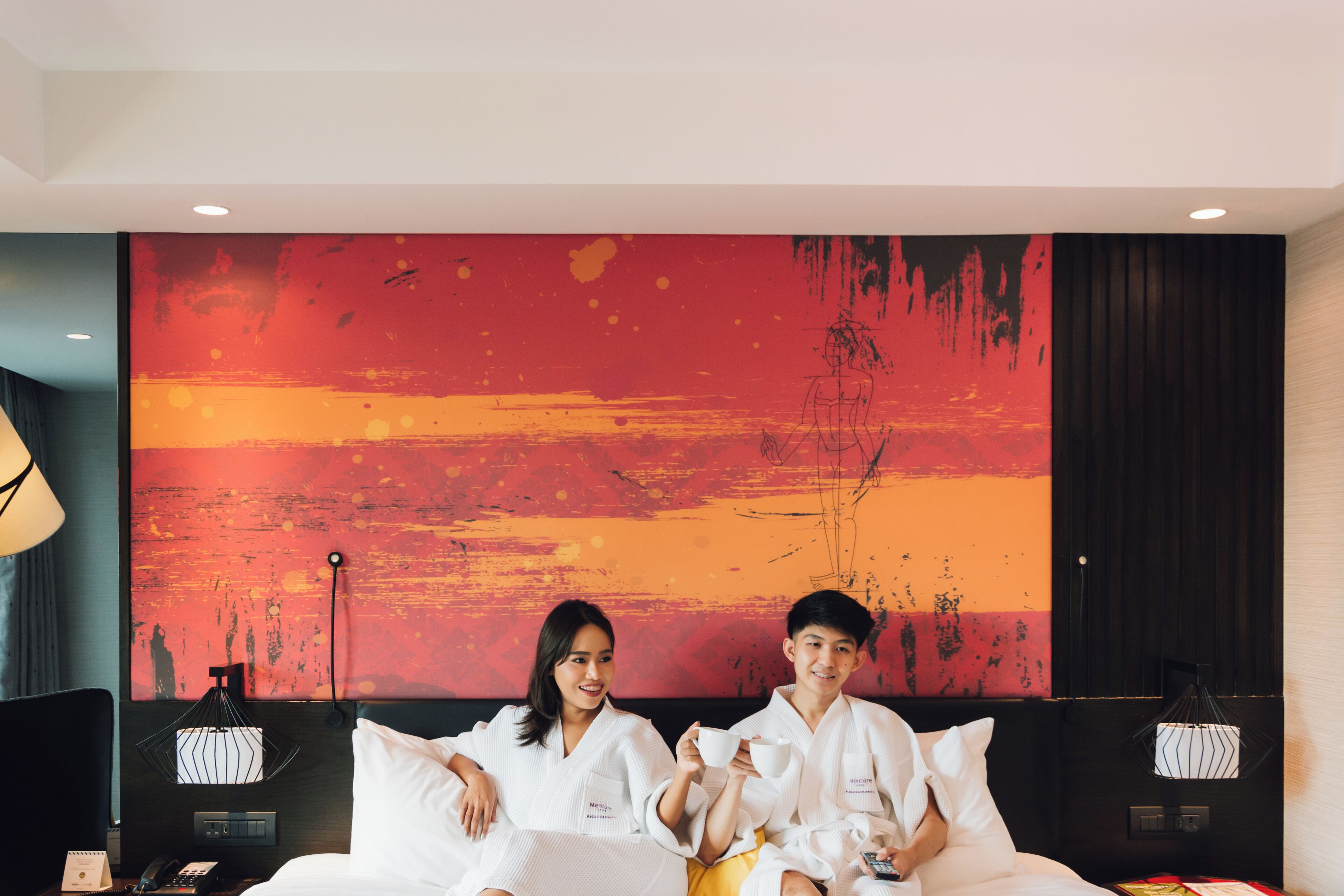 Mercure Bangkok Sukhumvit 11 - Tap to explore photos