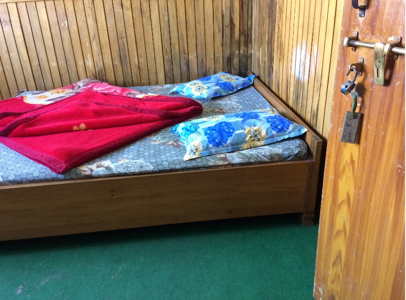 Parodzong - Tap to explore photos