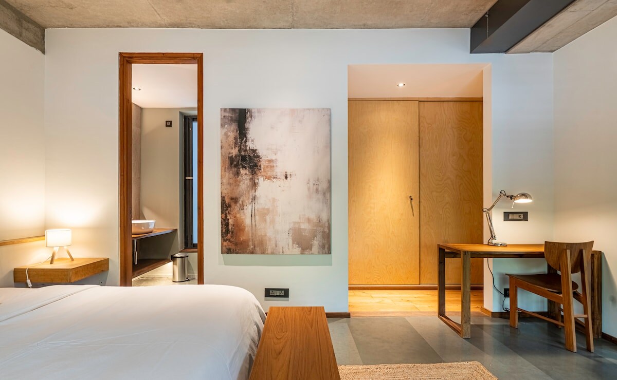 Gulmohar 3BHK Service Apartment Defence Colony - Tap to explore photos