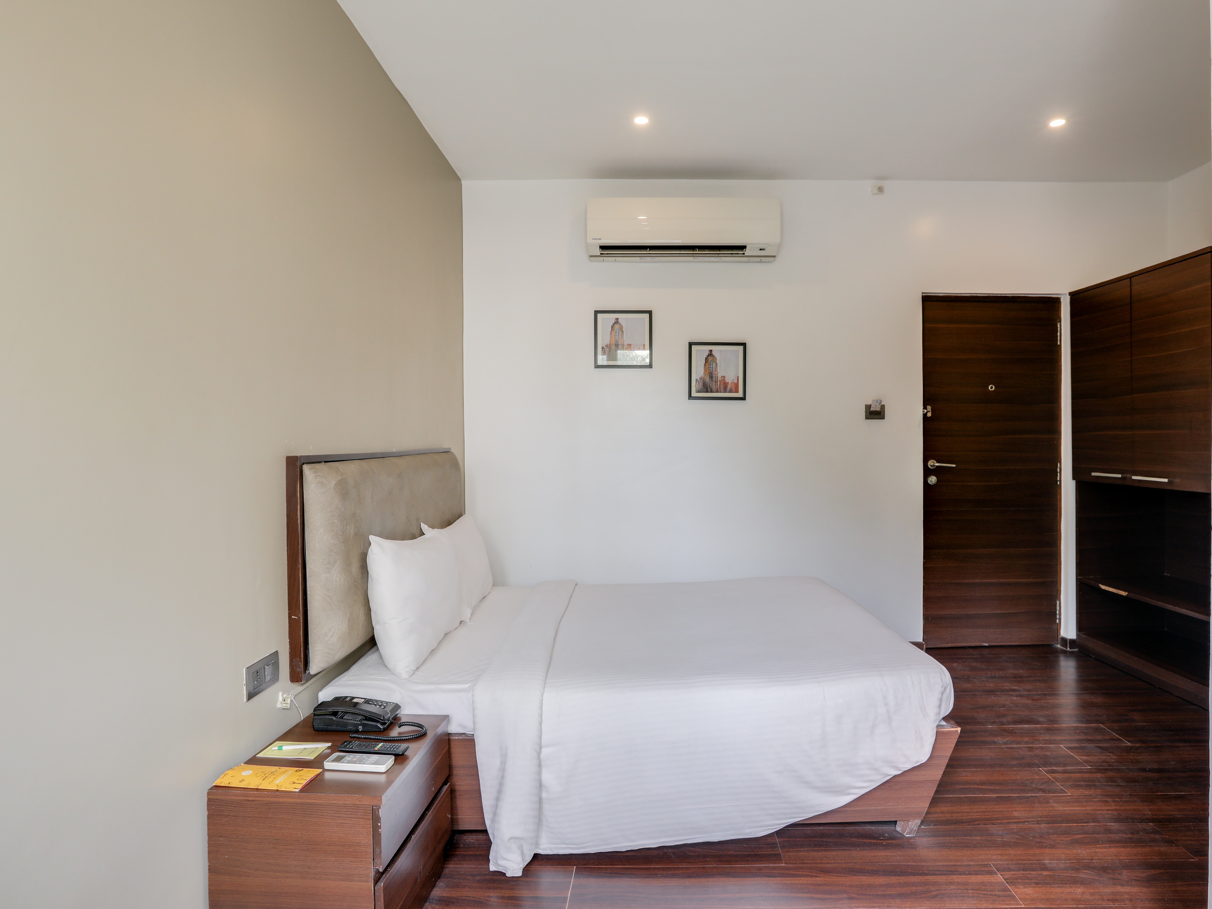 Brownstar Boutique Hotel - Tap to explore photos