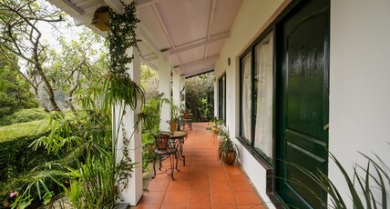 The Tamarillo | Bed and Breakfast Room Type - Deluxe Room with Corridor