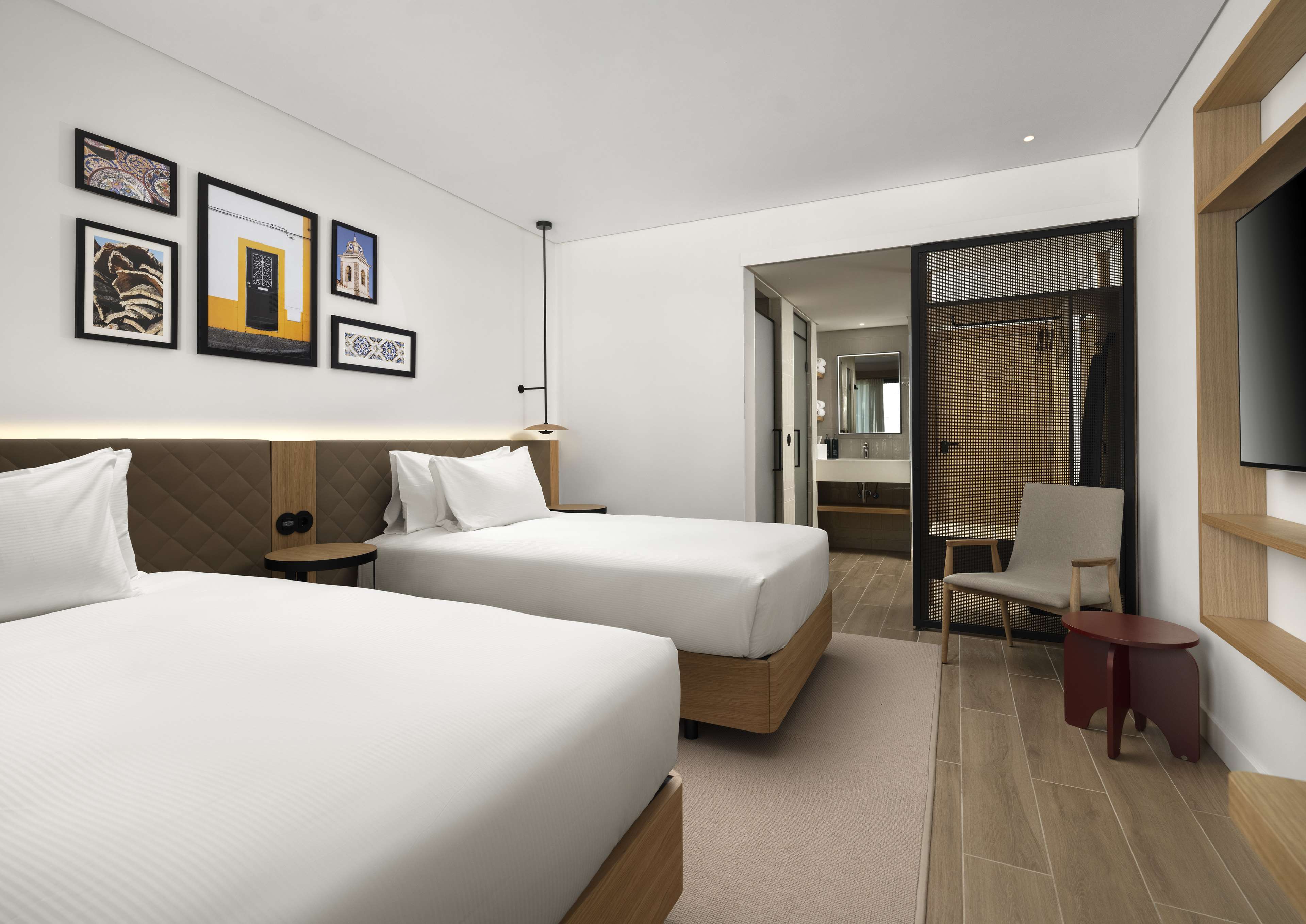 Hilton Garden Inn Evora - Tap to explore photos