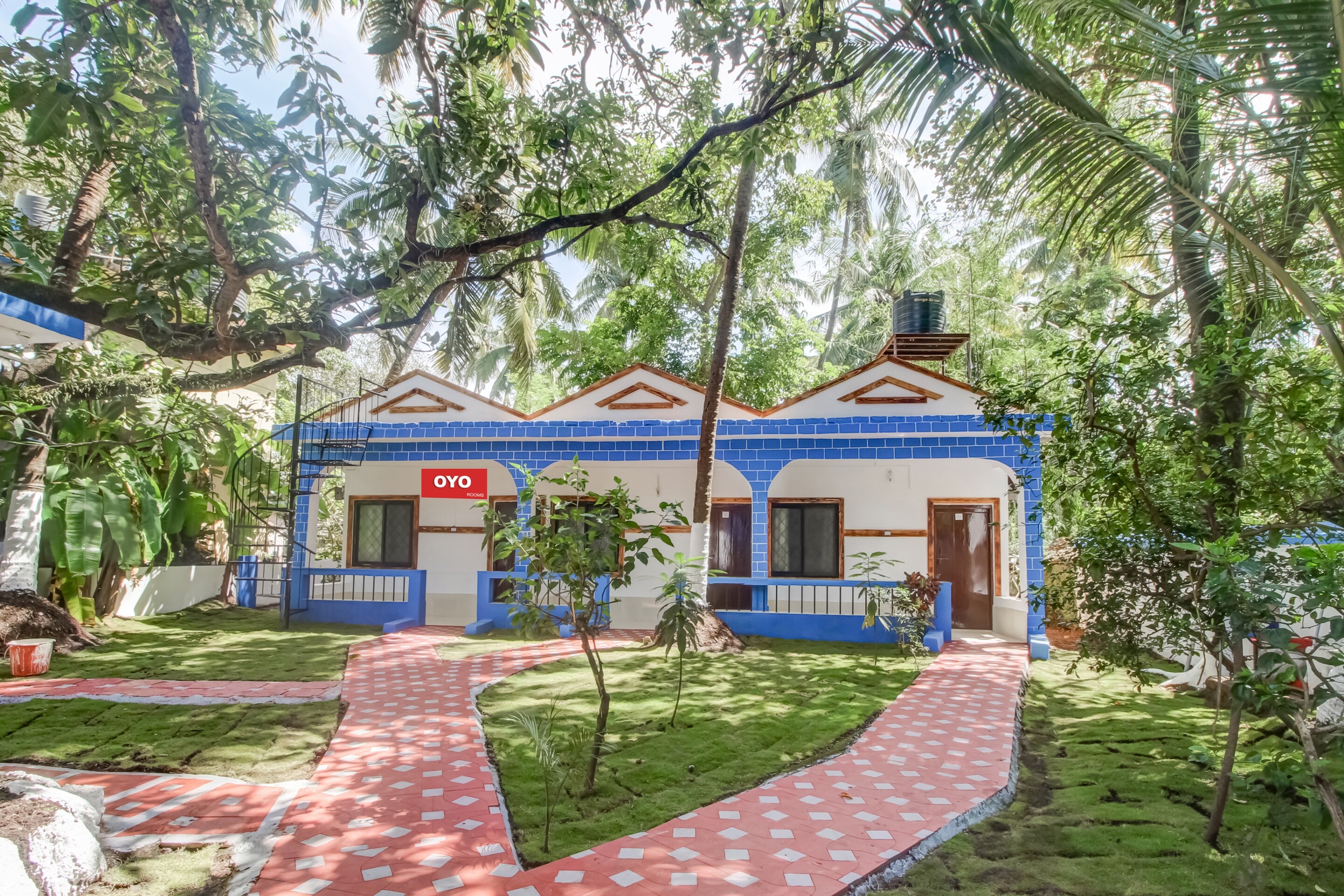 Hotel O Grand Royals Anjuna Near Anjuna Beach - Tap to explore photos