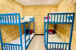 Hotel Gujarati Palace