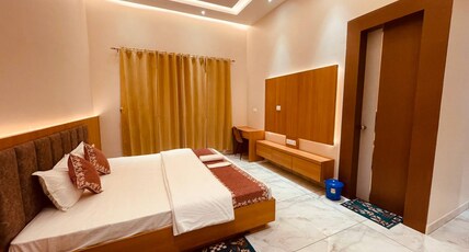 Shree Shivay Room Type - SUPERIOR ROOM