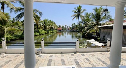 Munroe Island Lake Resort Room Type - Comfort Lake View
