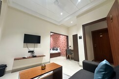 LEO Deluxe and Suite Room