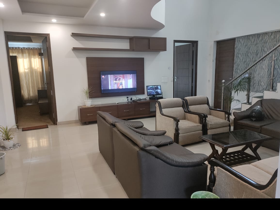 KingsLanding | Entire 4 BHK Luxury Villa - Tap to explore photos