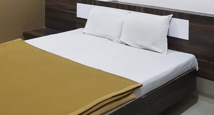 Hotel Vijay Lodge Room Type - Deluxe Room - Non AC