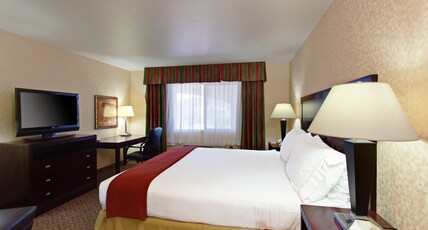 Holiday Inn Express TEMECULA Room Type - 1 King Bed Standard