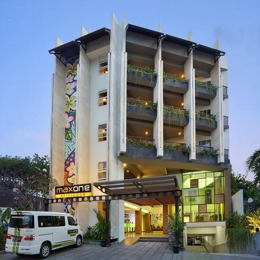BaliEZ Hotel - Tap to explore photos