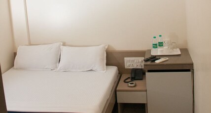 City Hotel Room Type - Deluxe (no windows)