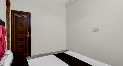 SPOT ON Hotel Three Star Legacy Room Type - SPOT ON NON-AC