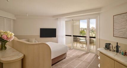 InterContinental Sydney Coogee Beach Room Type - 1 Double Junior Suite Accessible InterContinental Sydney Coogee Beach Room Type - 1 Double Junior Suite Accessible