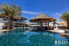Kudo Hotel & Beach Club (Adults Only)