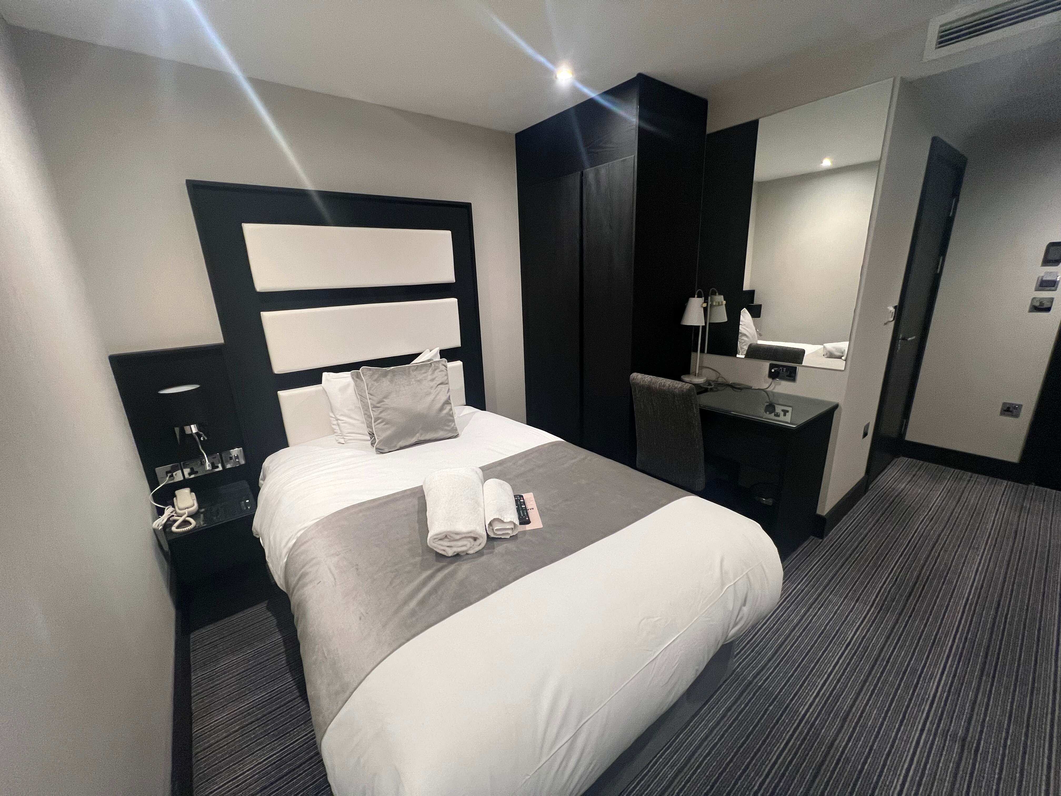 Hatton Garden Hotel - Tap to explore photos