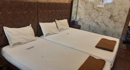 CHINNASAMY RESIDENCY Room Type - AC Triple bed room