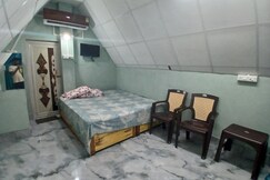 JONAKI HOMESTAY