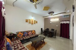 Akshat Homestay