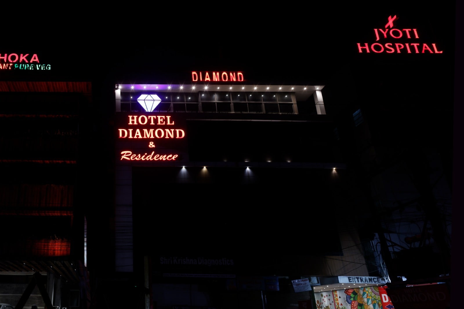 HOTEL DIAMOND AND RESIDENCES - Tap to explore photos