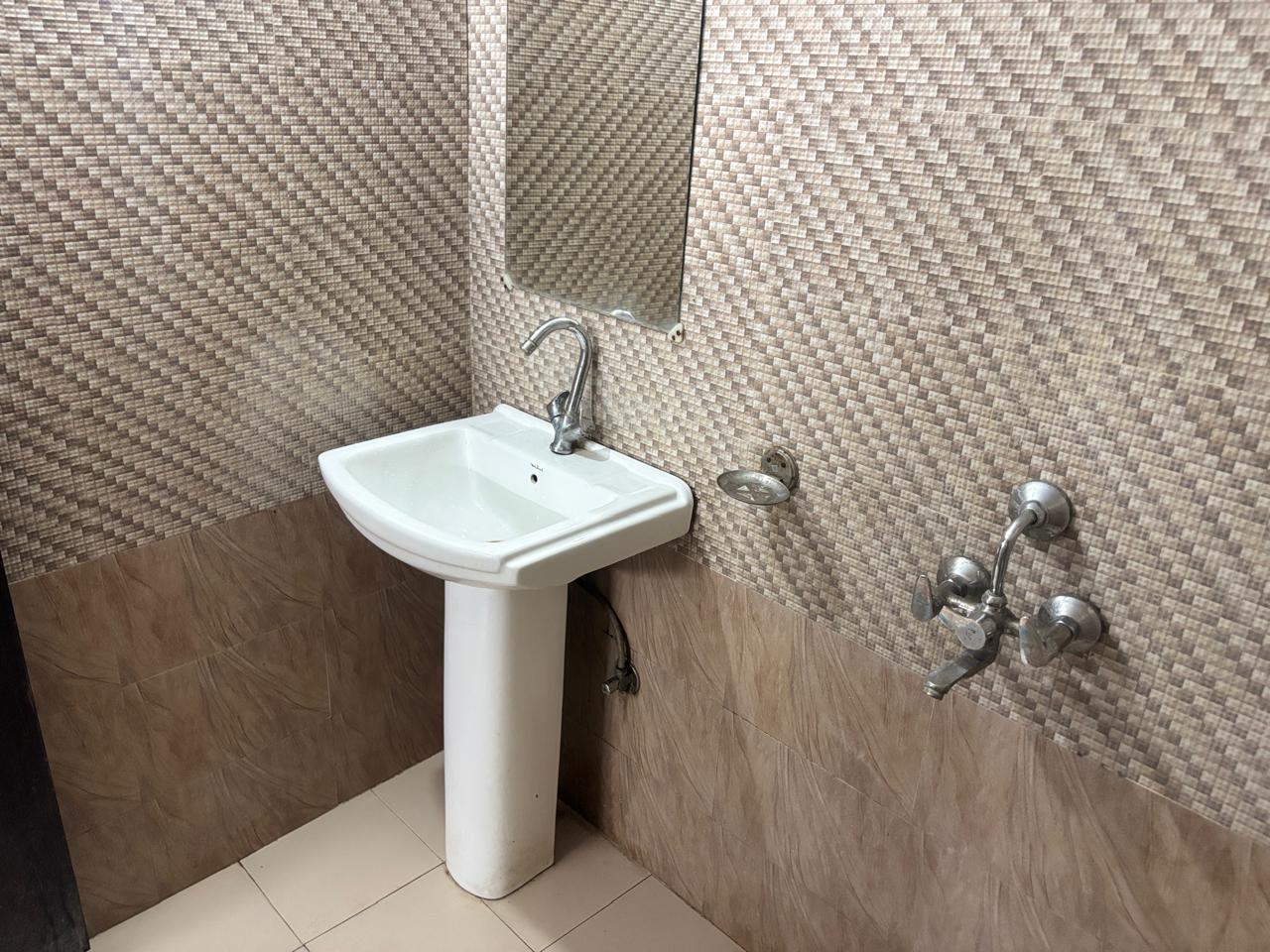 Grand Almada Inn Lucknow Airport - Tap to explore photos