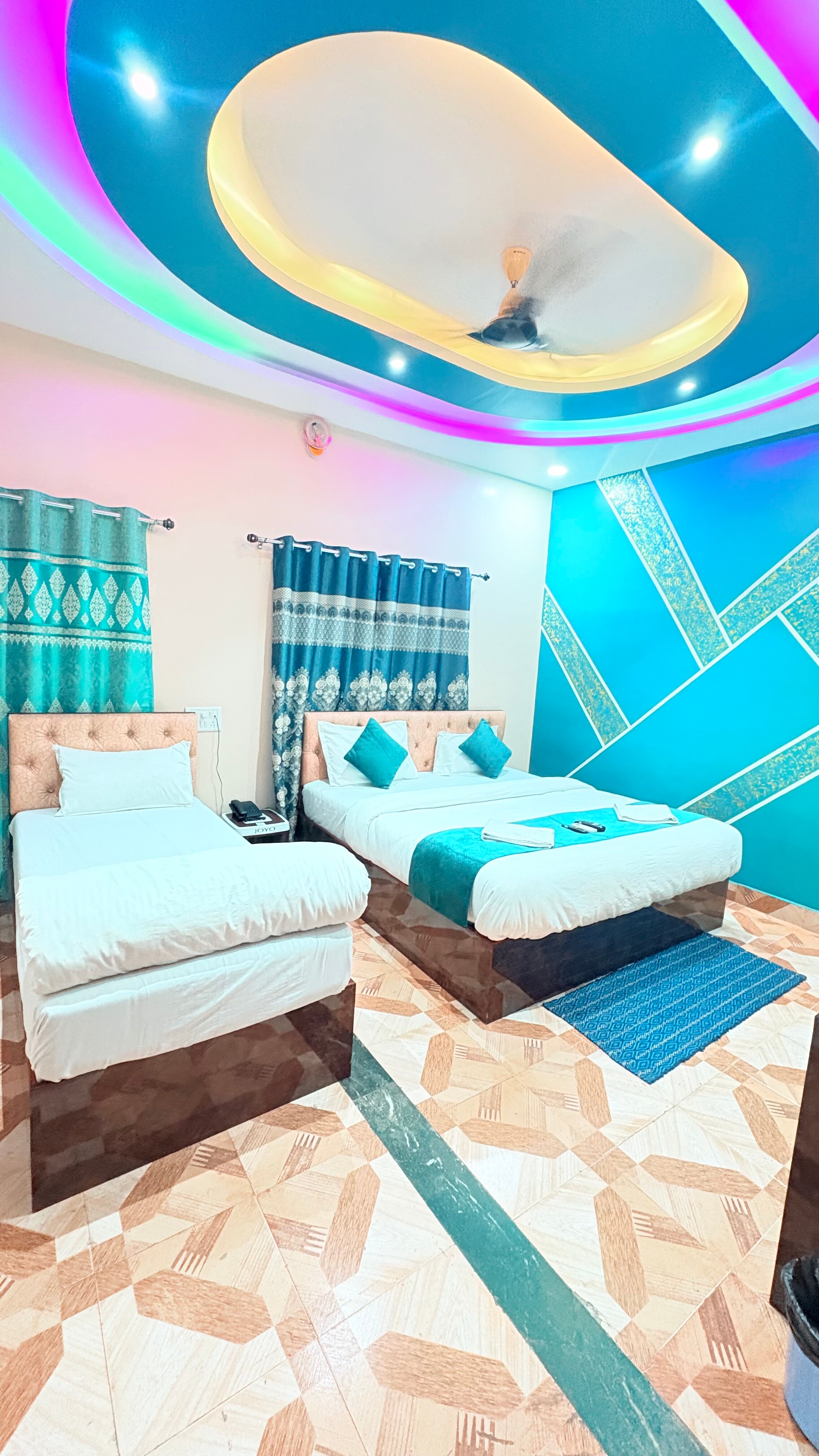 HOTEL RED GOLD - Tap to explore photos