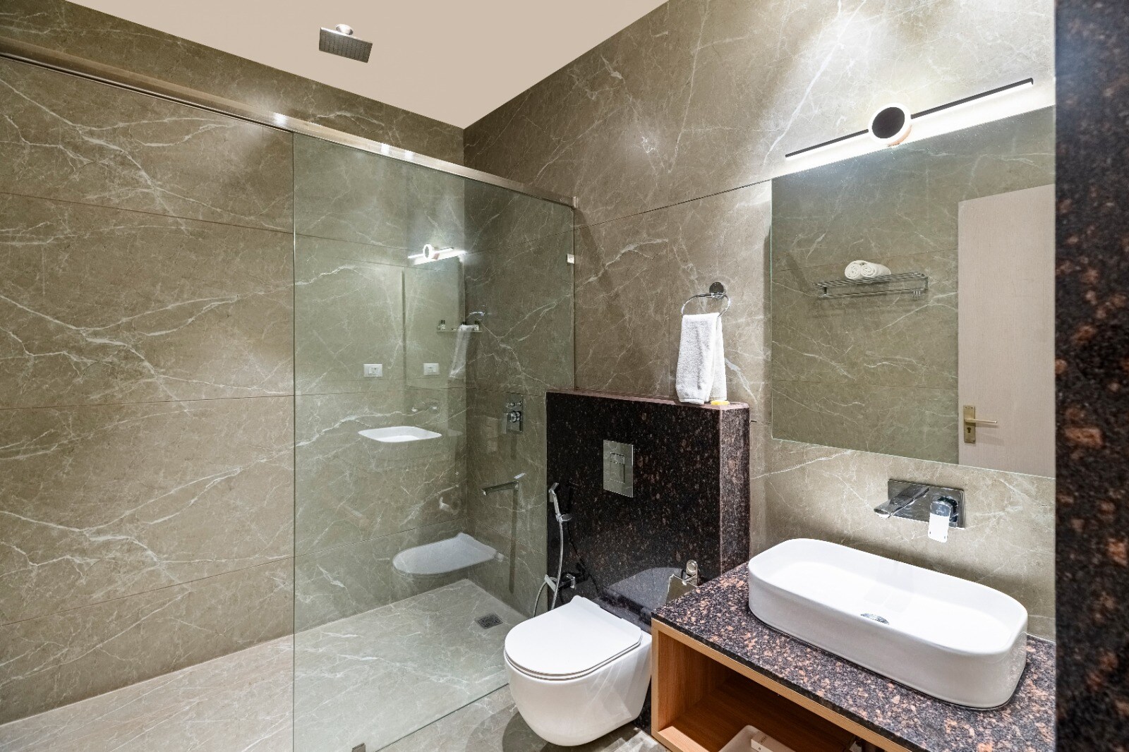 Hotel Swaroop Niwas - Tap to explore photos