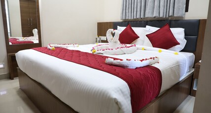 AmsamFamilyStay Room Type - 1 BHK WITH LIVING ROOM