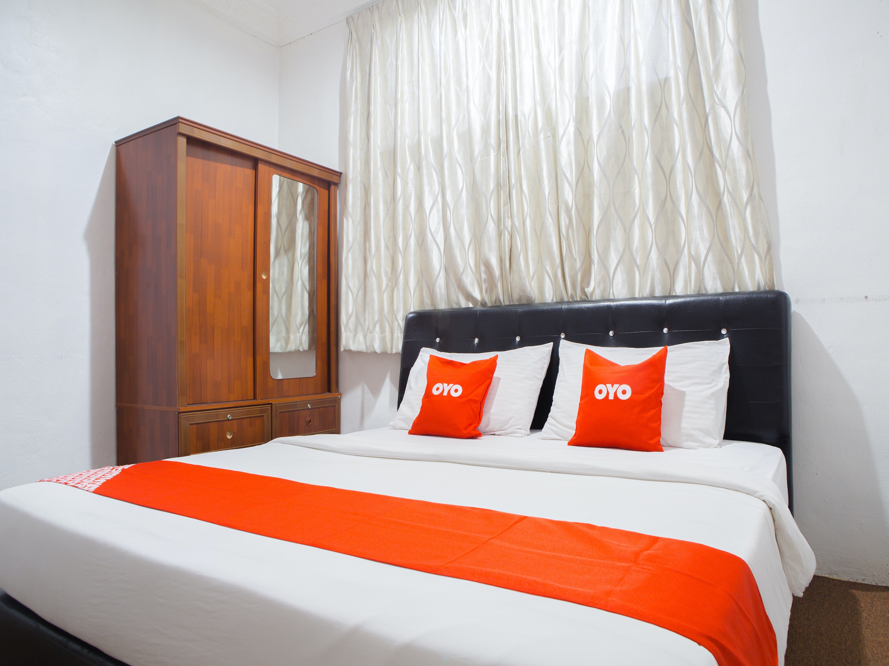 Hotel O The 7 Lodge Tambunan - Tap to explore photos