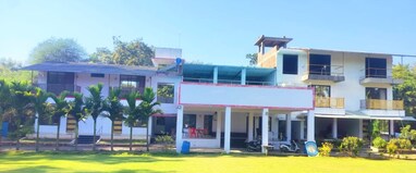 The For Rest Resort