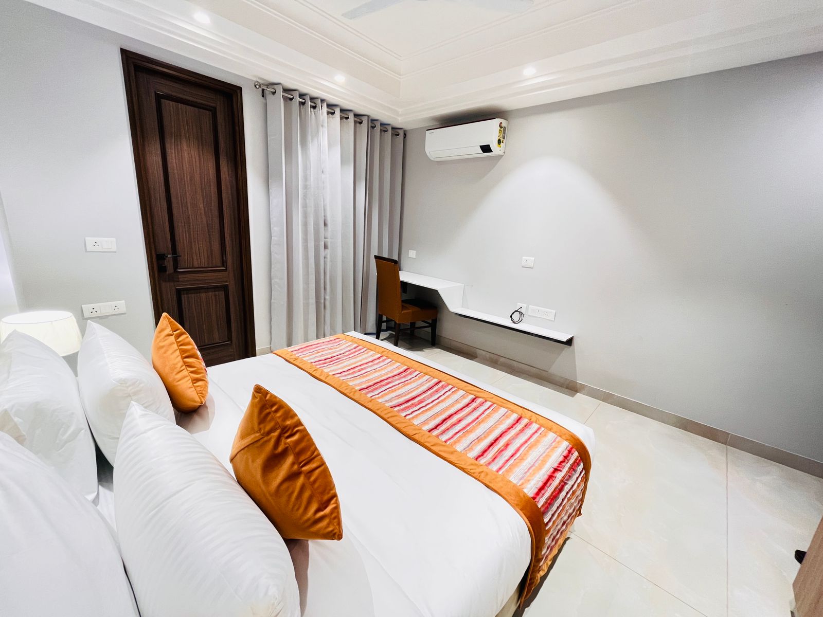 Hotel South Ex Residency, South Ex, Delhi - Tap to explore photos