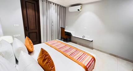 Hotel South Ex Residency, South Ex, Delhi Room Type - Deluxe Room with Balcony Hotel South Ex Residency, South Ex, Delhi Room Type - Deluxe Room with Balcony