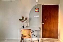 408 Airy One Bedroom Flat