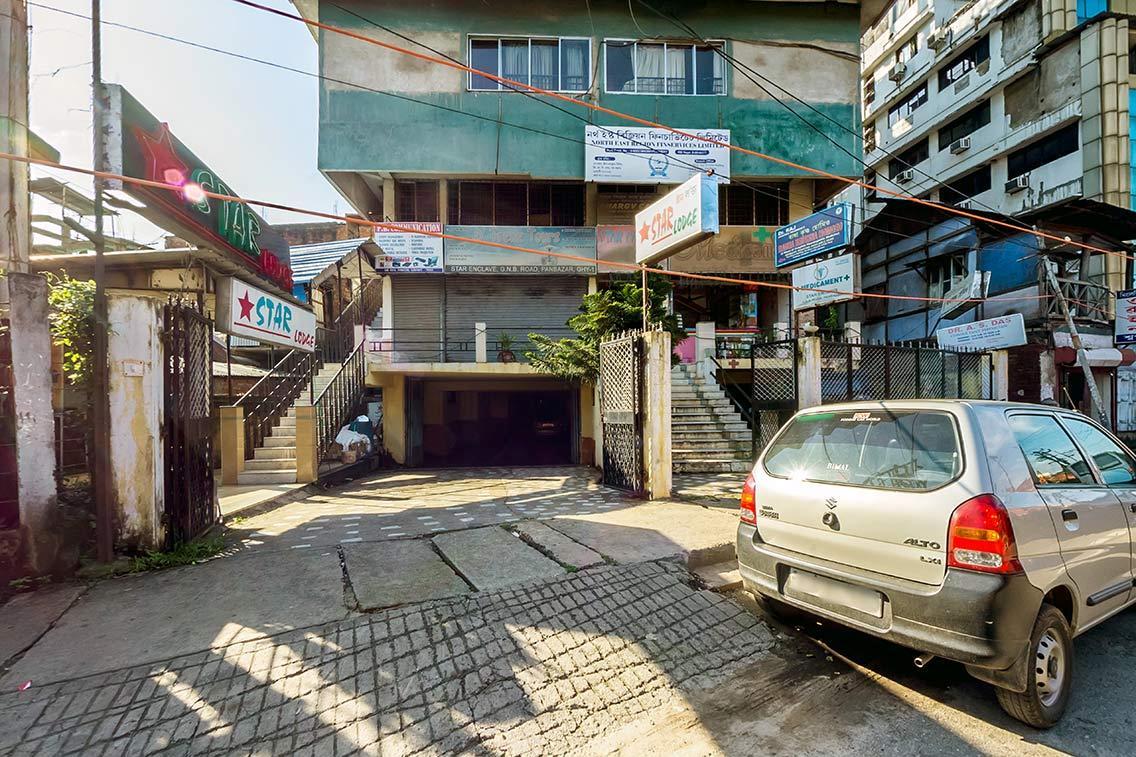 Star Lodge - Tap to explore photos