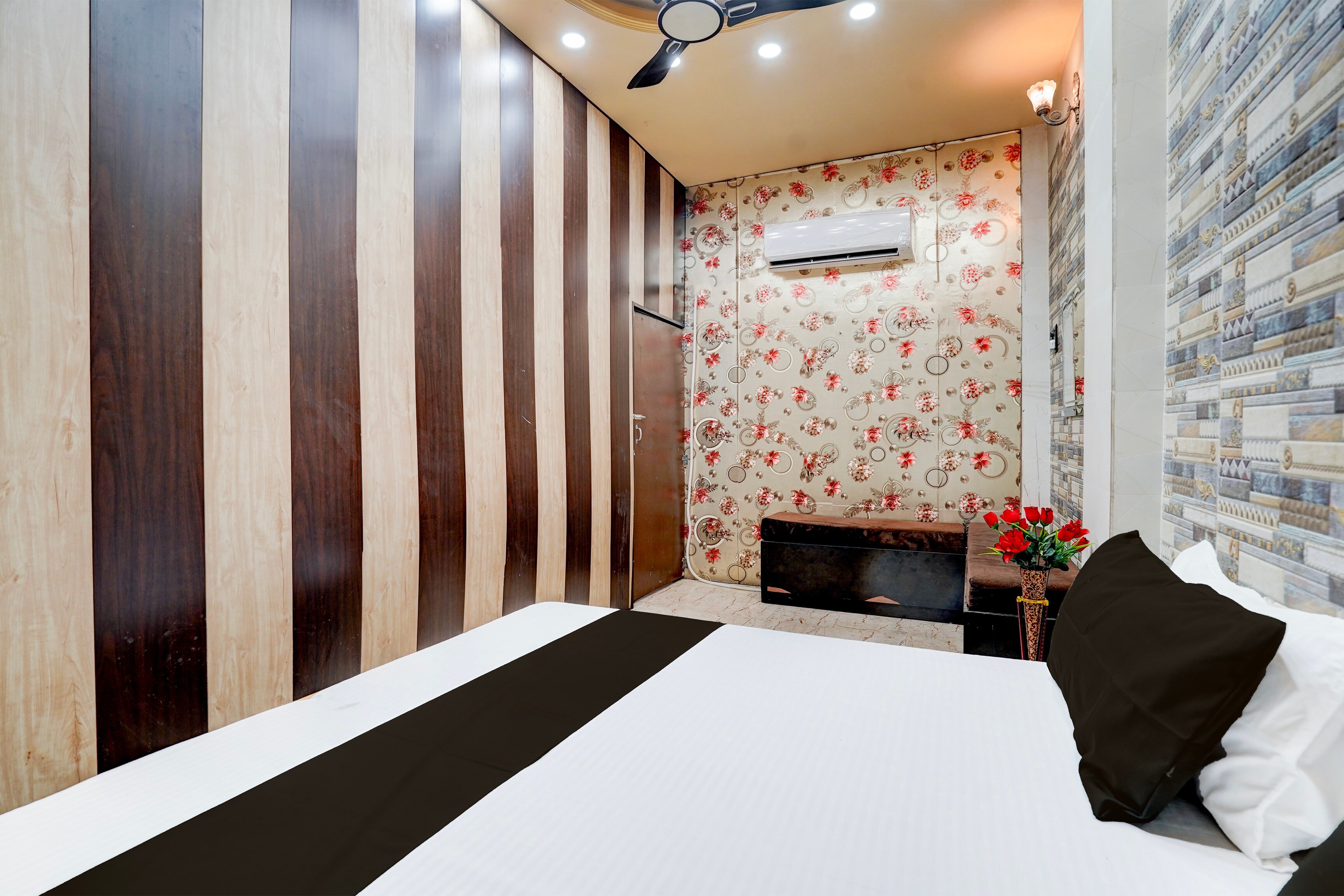Hotel O Sagarika Inn - Tap to explore photos