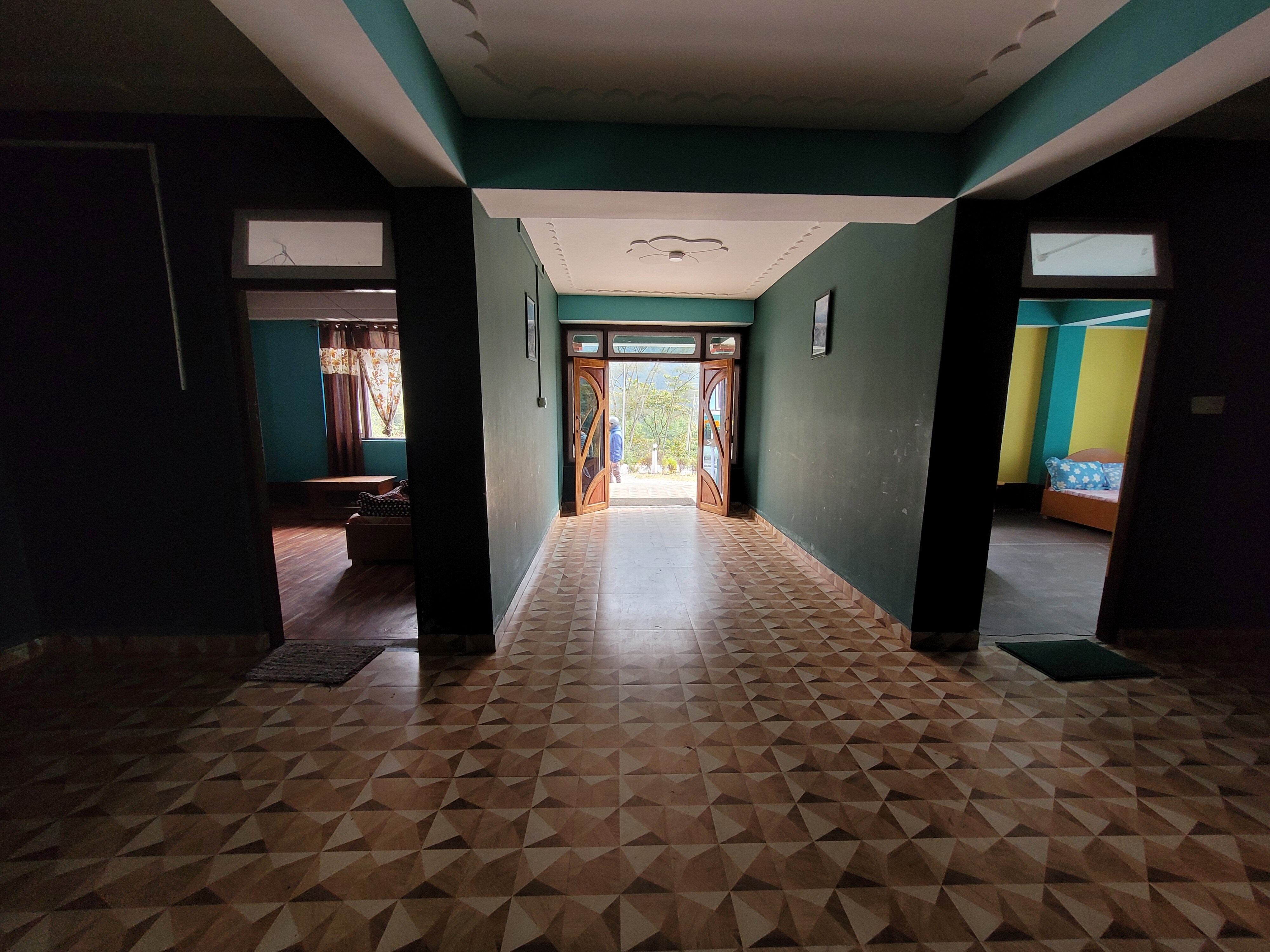 Mountaineers Homestay - Tap to explore photos