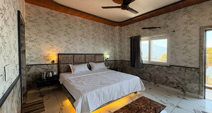The Ghallu Home Stay Room Type - Double Room with Private Kitchen And Balcony