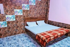 Shri Krishna Shryaashrya Aashram