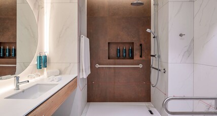 DoubleTree by Hilton Lagoa Azores Room Type - QUEEN ACCB RM W SEA MTN VW