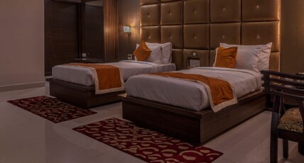 Hotel Heavens Park Room Type - Business Suite Room (TWIN BEDS)