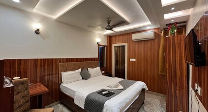 Hotel Ashoka Ganges Room Type - Deluxe Room