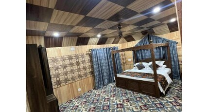 Garden of Eden | Next to Dal Lake Room Type - Super deluxe room (Mountain side)