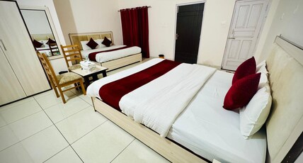 Hotel Heartwood City Corbett Room Type - Deluxe Quad Room